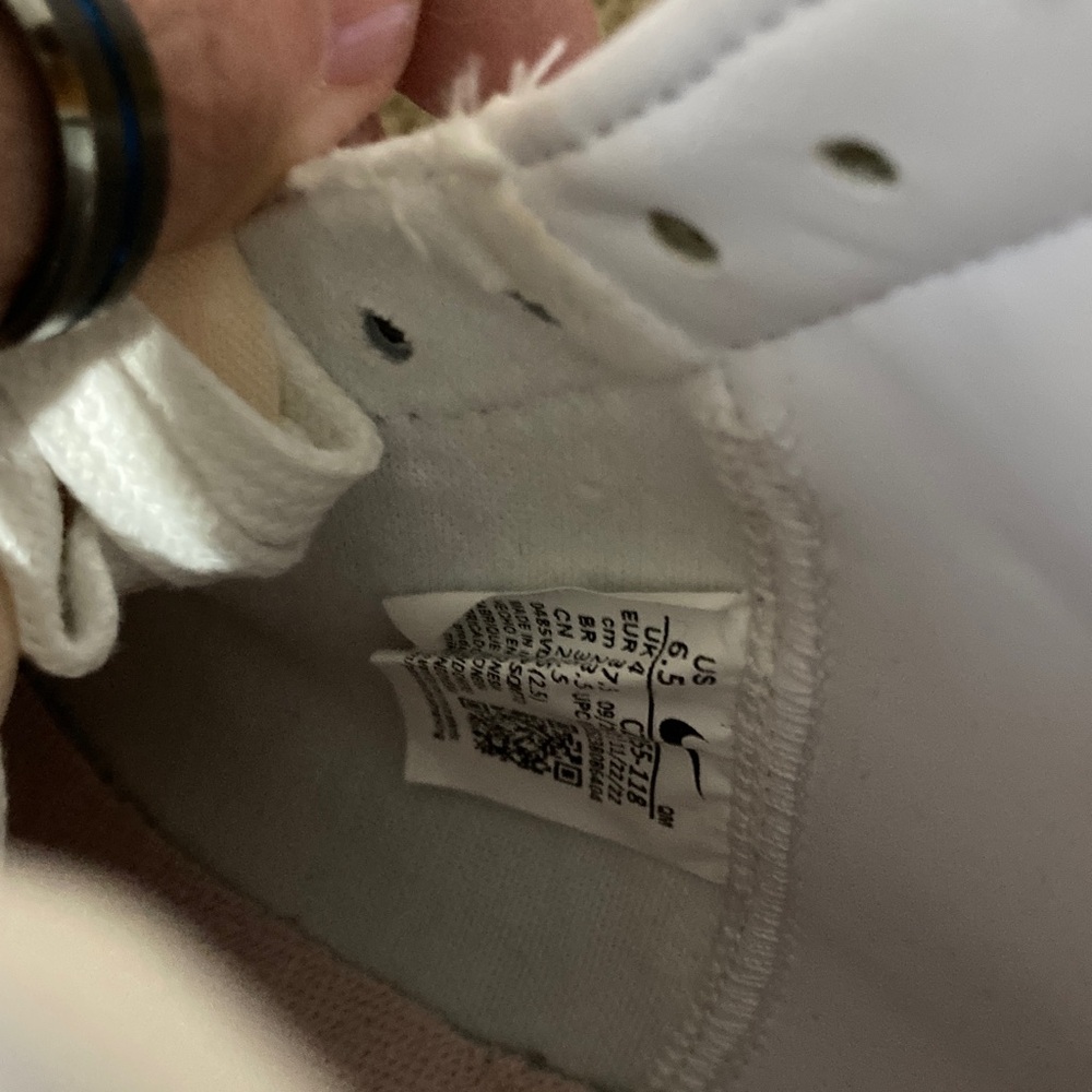 Nike Women’s Blazer Sneakers New 6.5 - Picture 7 of 9